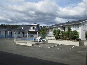 Motel Courtesy Court Nelson